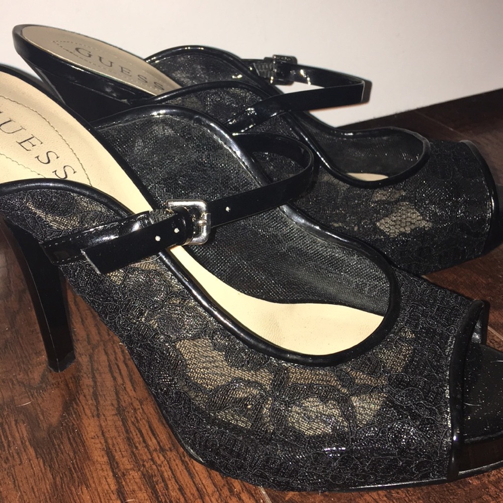 GUESS LACE PEEP-TOE HEELS
